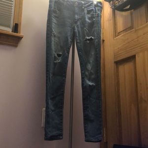 American Eagle Outfitters ripped jeans